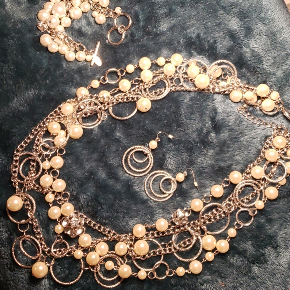 Used necklace set